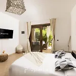 Con Idromassaggio E Patio By Propertize