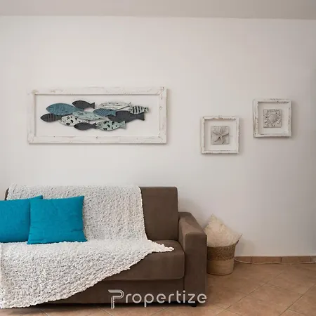Con Idromassaggio E Patio By Propertize Apartment Golfo Aranci