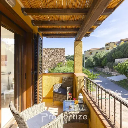 Con Idromassaggio E Patio By Propertize شاليه غولفو أرانتْشي